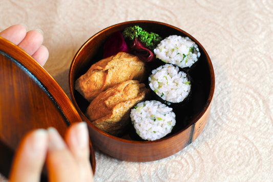 三つ葉ご飯のお稲荷さんと海苔巻き